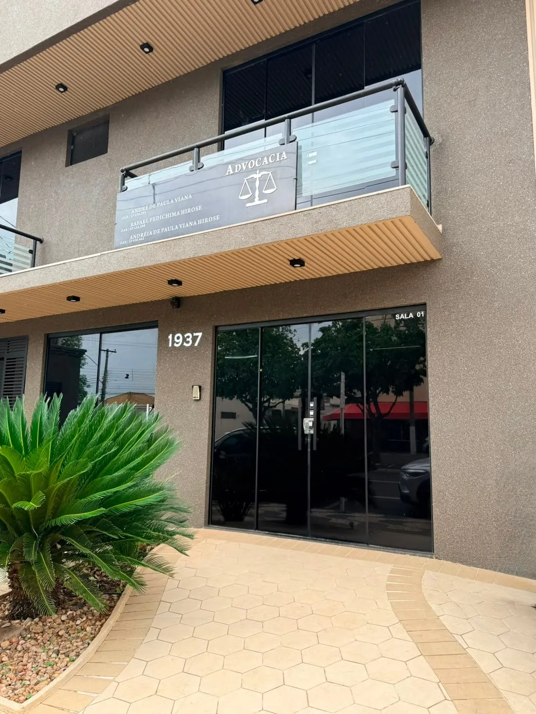 Fachada do prédio número 1937 da Av. Francisco Jalles, na Vila Maria, em Jales - SP